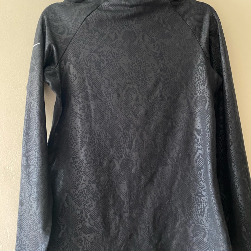 Nike Pro Pullover - Picture 3 of 4